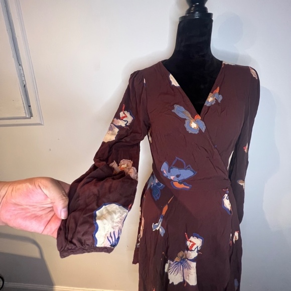 Ecote Floral Wrap Dress - Burgundy and White - Picture 3 of 7